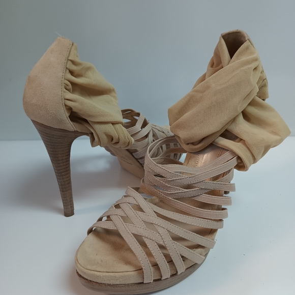 FENDI STRAPPY SANDALS - Picture 6 of 17